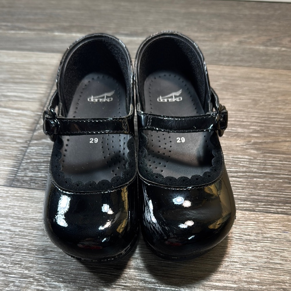 Black Kids dansko size 29